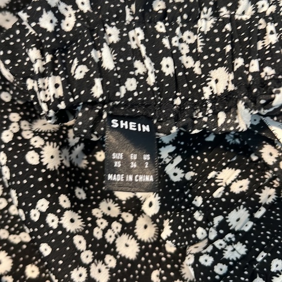 Floral skirt with a wrap around bow - Picture 5 of 5